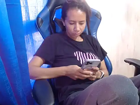 Snapshot of Erotic_latina chatting on 03.19.25 Erotic latina online show from 03.19.25