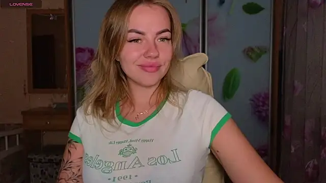 EmilyRobbie online show from 10.26.25