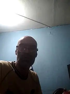 Snapshot of hugosafado333 chatting on 12.04.24 hugosafado333 online show from 12.04.24