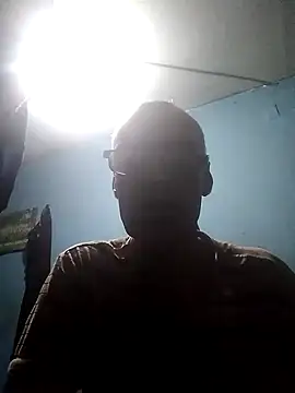 Snapshot of hugosafado333 chatting on 12.17.24 hugosafado333 online show from 12.17.24