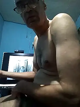 Snapshot of hugosafado333 chatting on 01.13.25 hugosafado333 online show from 01.13.25