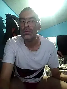 Snapshot of hugosafado333 chatting on 03.16.25 hugosafado333 online show from 03.16.25