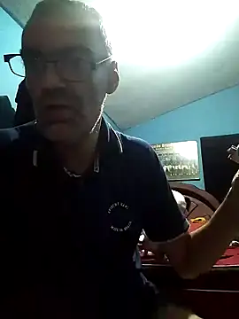 Snapshot of hugosafado333 chatting on 03.22.25 hugosafado333 online show from 03.22.25