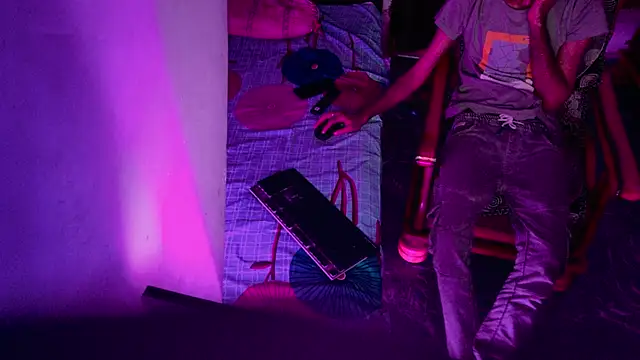 Snapshot of Habibi_big_b chatting on 11.01.25 Habibi big b online show from 11.01.25