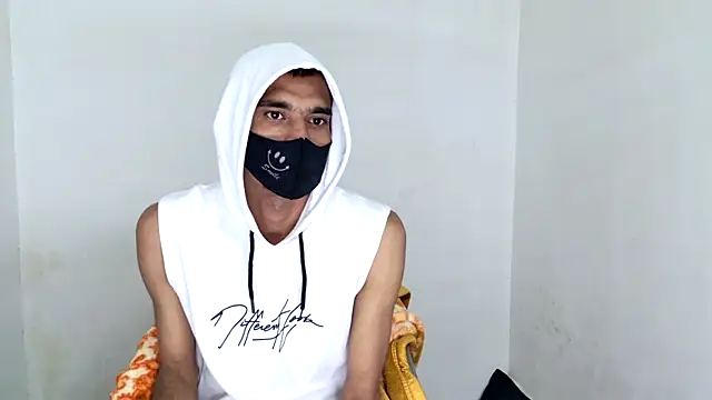 Snapshot of Habibi_big_b chatting on 11.29.25 Habibi big b online show from 11.29.25