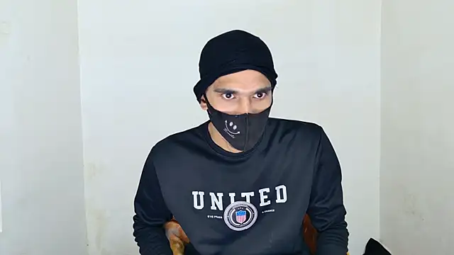 Snapshot of Habibi_big_b chatting on 12.17.25 Habibi big b online show from 12.17.25