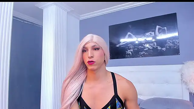 Snapshot of isa_lancaster chatting on 02.17.25 isa lancaster online show from 02.17.25