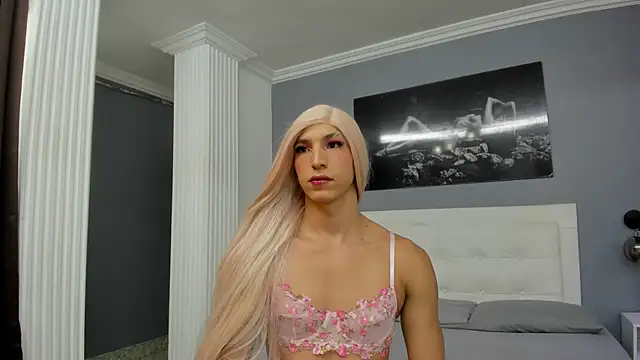 Snapshot of isa_lancaster chatting on 03.08.25 isa lancaster online show from 03.08.25