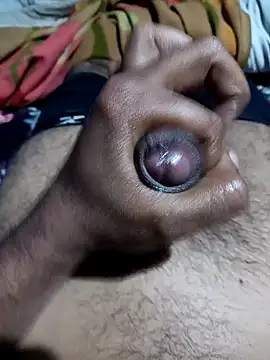 Snapshot of Rohan0ne chatting on 01.05.25 Rohan0ne online show from 01.05.25