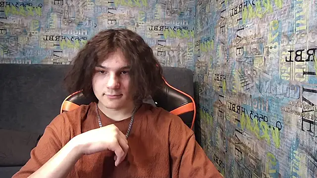 Snapshot of sweet_lucifer666 chatting on 12.21.24 sweet lucifer666 online show from 12.21.24