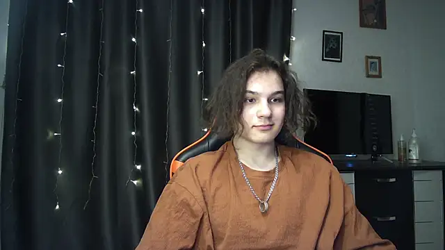 Snapshot of sweet_lucifer666 chatting on 03.20.25 sweet lucifer666 online show from 03.20.25