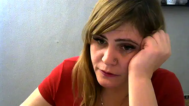 Snapshot of DaniellaKiss chatting on 02.15.25 DaniellaKiss online show from 02.15.25