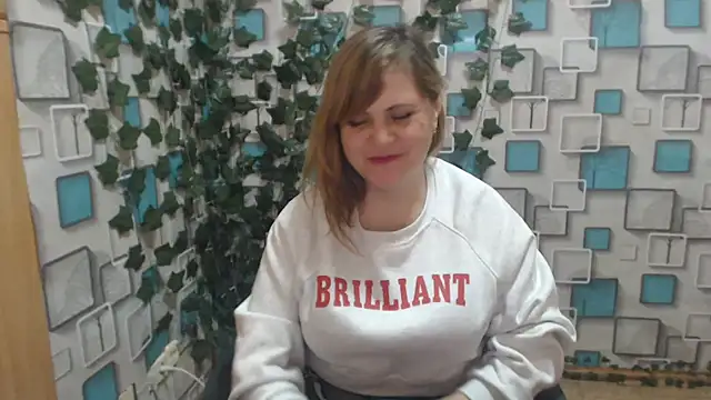 Snapshot of DaniellaKiss chatting on 03.13.25 DaniellaKiss online show from 03.13.25