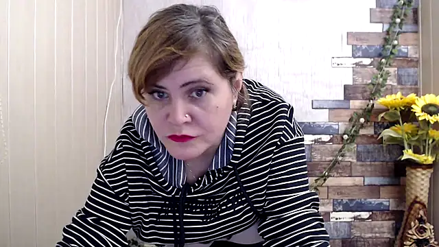 Snapshot of DaniellaKiss chatting on 03.15.25 DaniellaKiss online show from 03.15.25