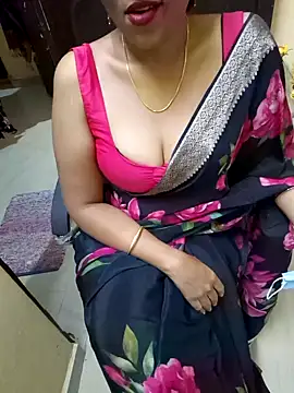 Snapshot of Roja-Telugu777 chatting on 02.08.25 Roja-Telugu777 online show from 02.08.25