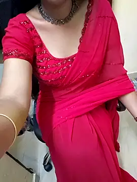 Snapshot of Roja-Telugu777 chatting on 02.14.25 Roja-Telugu777 online show from 02.14.25