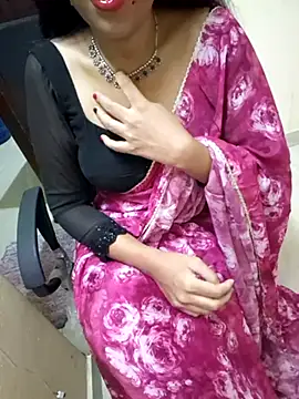 Snapshot of Roja-Telugu777 chatting on 02.25.25 Roja-Telugu777 online show from 02.25.25