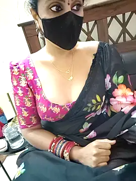 Snapshot of Roja-Telugu777 chatting on 11.04.25 Roja-Telugu777 online show from 11.04.25