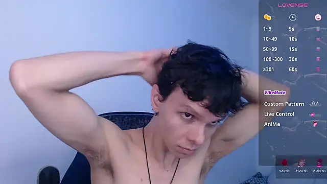 Snapshot of bryamado69 chatting on 05.15.26 bryamado69 online show from 05.15.26