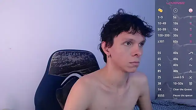Snapshot of bryamado69 chatting on 05.18.26 bryamado69 online show from 05.18.26