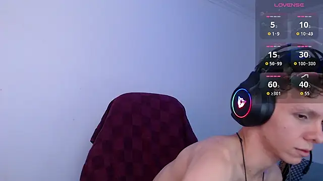 Snapshot of bryamado69 chatting on 06.18.26 bryamado69 online show from 06.18.26