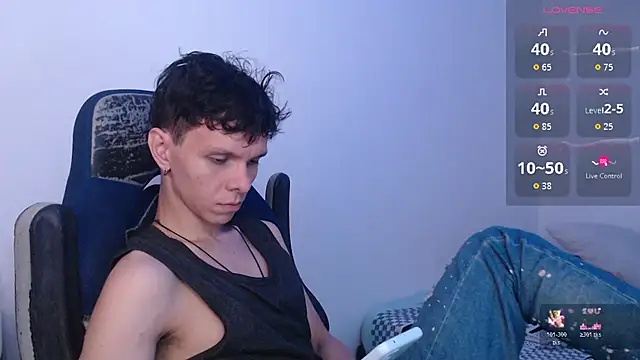 Snapshot of bryamado69 chatting on 06.19.26 bryamado69 online show from 06.19.26
