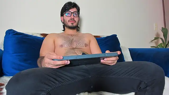 Snapshot of Ackerman_Eren_ chatting on 01.17.25 Ackerman Eren online show from 01.17.25