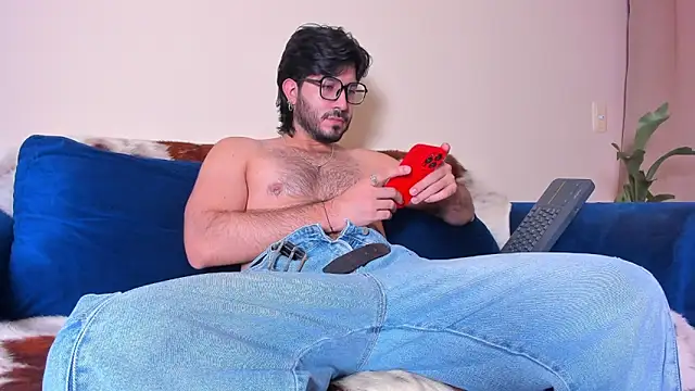 Snapshot of Ackerman_Eren_ chatting on 01.24.25 Ackerman Eren online show from 01.24.25