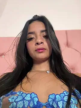 Laura fernandezII online show from 02.25.25