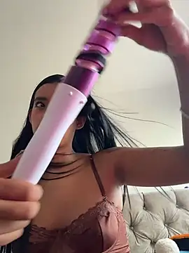 Laura fernandezII online show from 11.12.25