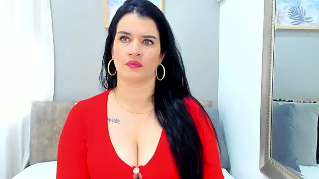 LenaRuiz  online show from 01.29.25