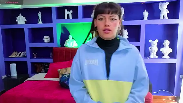  sharlotte777 online show from 10.13.25