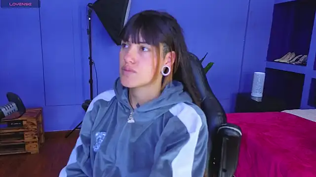  sharlotte777 online show from 10.17.25