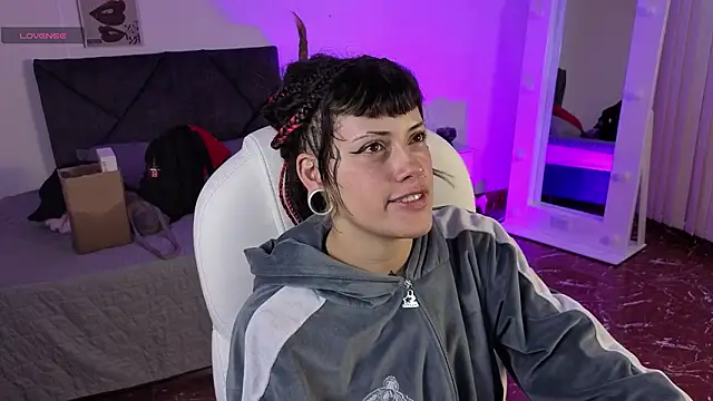  sharlotte777 online show from 02.17.26