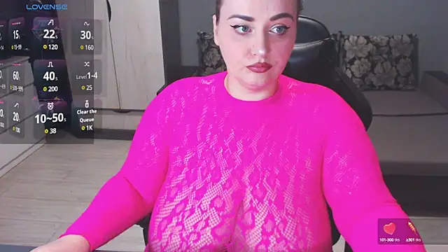 Snapshot of anna_claire chatting on 02.17.25 anna claire online show from 02.17.25