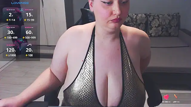 Snapshot of anna_claire chatting on 03.04.25 anna claire online show from 03.04.25