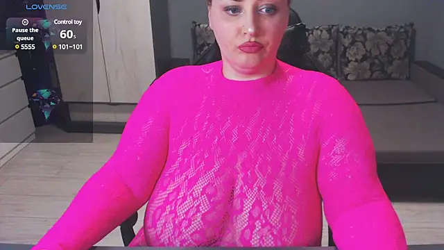 Snapshot of anna_claire chatting on 03.17.25 anna claire online show from 03.17.25