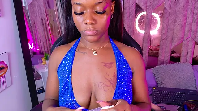 Snapshot of SarahBrunet chatting on 03.22.26 SarahBrunet online show from 03.22.26