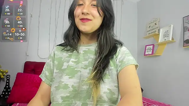 Snapshot of juliieta_love chatting on 01.23.25 juliieta love online show from 01.23.25