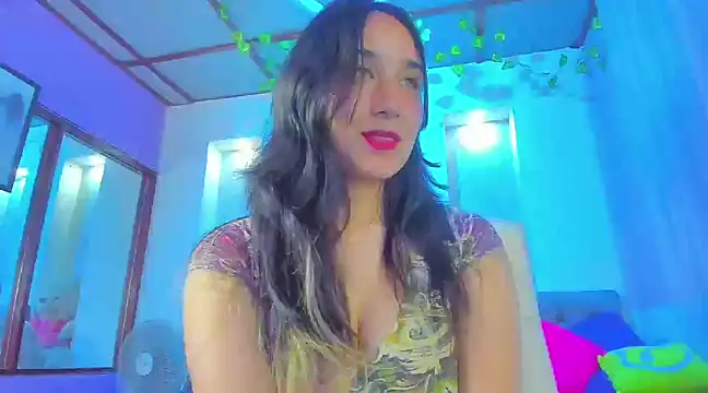 Snapshot of juliieta_love chatting on 02.10.25 juliieta love online show from 02.10.25