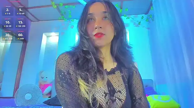 Snapshot of juliieta_love chatting on 02.11.25 juliieta love online show from 02.11.25