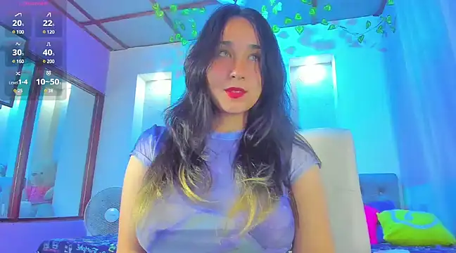 Snapshot of juliieta_love chatting on 02.13.25 juliieta love online show from 02.13.25
