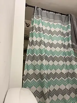 Snapshot of islandvybee55 chatting on 12.14.24 islandvybee55 online show from 12.14.24