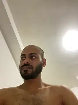 Snapshot of islandvybee55 chatting on 12.19.24 islandvybee55 online show from 12.19.24