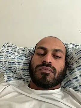 Snapshot of islandvybee55 chatting on 01.11.25 islandvybee55 online show from 01.11.25