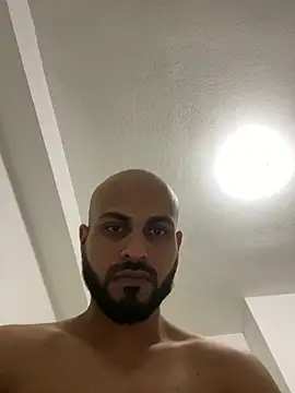 Snapshot of islandvybee55 chatting on 01.17.25 islandvybee55 online show from 01.17.25