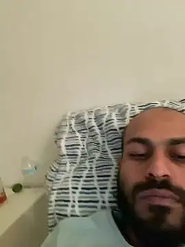 Snapshot of islandvybee55 chatting on 02.08.25 islandvybee55 online show from 02.08.25