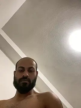 Snapshot of islandvybee55 chatting on 02.10.25 islandvybee55 online show from 02.10.25