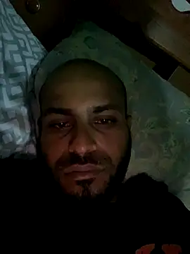 Snapshot of islandvybee55 chatting on 11.04.25 islandvybee55 online show from 11.04.25