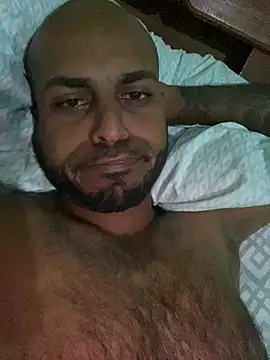 Snapshot of islandvybee55 chatting on 01.10.26 islandvybee55 online show from 01.10.26